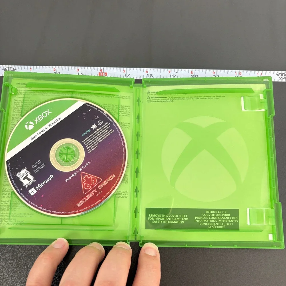 Maximum Games Xbox Series X Five Nights at Freddy's Security Breach Green Disc